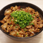 トンテキ食堂8 - 絶品豚丼(950円)