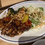 kawara CAFE&DINING - 鳥取産大山鶏と彩り野菜の黒酢和え【2022.1】