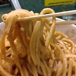 ラーメン二郎 - 結構持ちにくさはある！