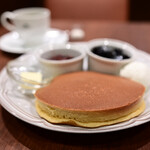 カフェ珈琲館 - 料理写真:モーニング トラディショナル・ホットケーキ@税込750円+北海道小豆@税込120円