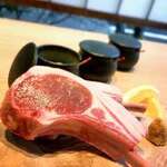 北海道塩ジンギスカン 名前はまだ無い。 - 仔羊の骨付き肉「ラムチョップ」