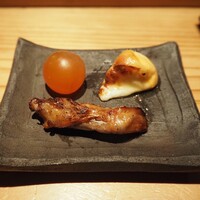 とり茶太郎 - 燻製盛り合わせ（鴨 タン + 比内地鶏 きんかん + チーズ）