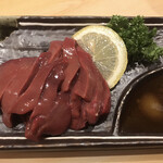 串八 - 刺し身　レバー(ごま塩)