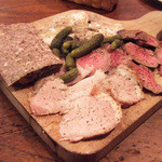 祥瑞 - 肉屋さんの1皿(2000円)