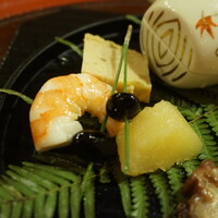 明日香 北千住本店 - 海老酒煮・黒豆・松風・きんとん(多分)