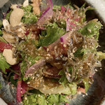 炭焼 おかげさん - 美しく鮮度の良いサラダ✩.*˚
      ドレッシングがめちゃ旨♡