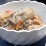 陸奥 こむらさき - 炊きたての牡蠣ご飯