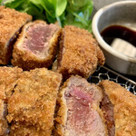 味処てっ平 - 手前が鹿かつ