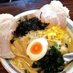 ドラゴン - 味噌チャーシュー麺・岩海苔