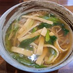 旨いもの処 一朗 - 令和4年1月 ランチタイム
寿司盛合せ・蕎麦定食 880円