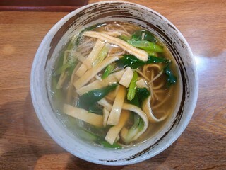 Umai Monodokoro Ichirou - 令和4年1月 ランチタイム
                        寿司盛合せ・蕎麦定食 880円