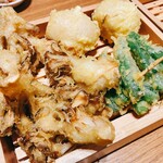 天ぷら食堂KITSUNE - ししとう美味い