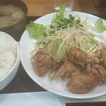 Teishokuya Iwai - 鶏唐揚げ。ご飯大盛でこれくらい