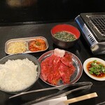 焼肉ホルモンズ - ハラミ定食