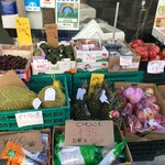 楽楽生鮮 - 外にこの季節でもベトナム産ドリアンがある