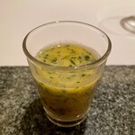 カンテサンス - タコとキャベツの温かいスープ