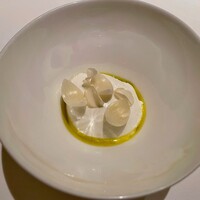 カンテサンス - 山羊ミルクのババロワ 百合根 マカダミアスライス オリーブオイルと塩