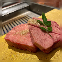 黒毛和牛焼肉 虎斑 北新地店 - 