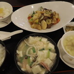 中国料理レストラン 摩亜魯王洞 - スペシャルランチのセット