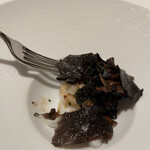 カンテサンス - あれ、下イカだっけ？と天然のキノコだかなんだか。忘れないようにこうして写真撮ってるにも関わらず全然覚えてねーっていう