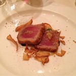 トラットリア・アルベロ - 本鮪中トロのコトレッタ 徳島地鶏のソース