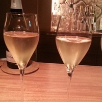 ミルカレス - シャンパーニュ飲み比べ。シャルドネのブランド・ブランからピノ・ノワールのブラン・ド・ノワールまで、結果・・・全部美味しい～