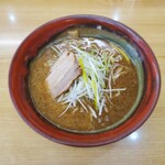 Ramen muteppou - 醤油らーめん 750円