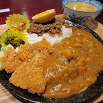 taiwambakufunshourompoutairon - 台北排骨魯肉咖喱