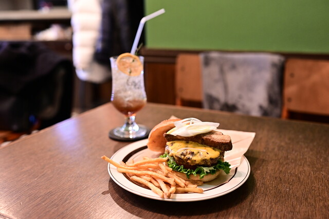 Burger Kissa Chirutoko - Kuramae/Hamburger | Tabelog