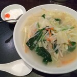 麒麟菜館  - 野菜タンメン(749円)