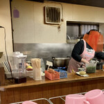 宮川製麺所 - 本当は天ぷらがあるカウンター