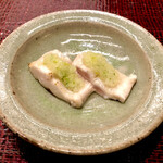 青空 - 葱塩を乗せたカマス　半生の食感が又良く美味しい！