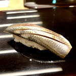 青空 - 鮪後の斬れ味のある小肌　