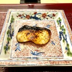 青空 - 真魚鰹幽庵焼き　シンプルながら極上の旨さ　器も素敵です