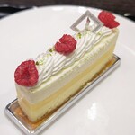 トシ・ヨロイヅカ 東京 - 