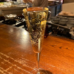 俺の割烹 銀座本店 - なみなみスパークリング 0円。