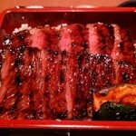 Nikushou Ittetsu - 焼肉上ステーキ重のアップ