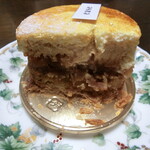 パティスリー イーズ - 蜜りんごのシブースト(断面)