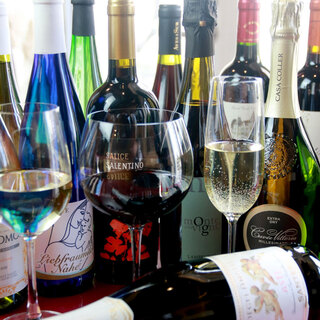 All you can drink individually! Approximately 12 types of wine by the glass are also available for an additional 500 yen!