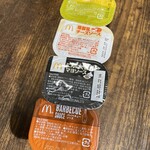 マクドナルド - 『スパイシーナゲットガーリック￥200』×2 ・ニンニク醤油マヨソース・燻製チーズソース・ＢＢＱソース・マスタードソース