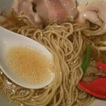 中華そば鷸 - 麺、スープアップ 
