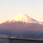 Ajikura - ひっさし振りのめっちゃ綺麗な富士山。感動ヽ(✿￫∀￩)ﾉ ﾜﾁｮｰｲ♫♬」