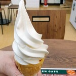 BEN BEN CAFE - ソフトクリーム    100円