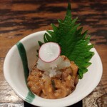 旅篭 - 自家製三升漬けイカ塩辛 385円