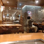 めっせ熊 - 店舗内。