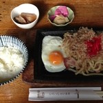 味鳳苑 - 料理写真:焼きうどん定食