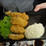 椅子のある立ち呑み つるつるいっぱい - カキフライ　※2012年12月