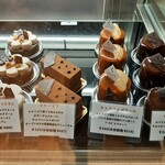 ショコラトリー・パティスリー ソリリテ - 洗練された凝ったショコラケーキをはじめ、旬のフルーツを使ったこだわりケーキも（2020年冬その1）