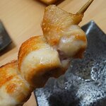 焼き鳥しげちゃん - モモは表面カリ！中はジュワ～！！