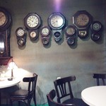 喫茶 マロン - ナイスなレトロ③♪(時計が沢山)